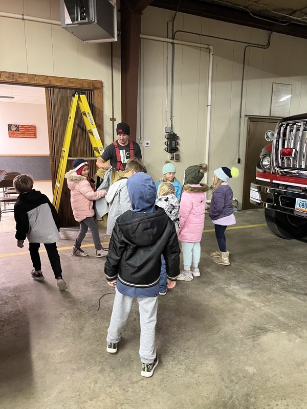 Wyndmere Fire Department Hosts K2 Wyndmere Public School